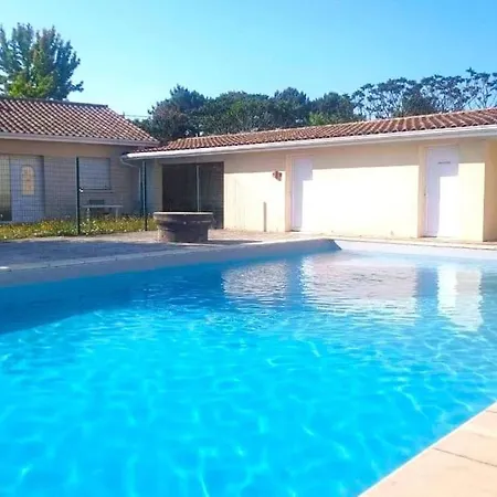 Maison Familiale Tres Lumineuse Avec Piscine *